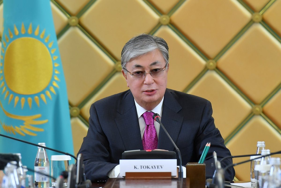 Президент Казахстана поручил ускорить реализацию нефтехимических проектов в стране