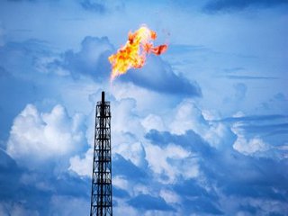 Росприроднадзор оштрафовал "Газпром нефть" и ЛУКОЙЛ за низкий уровень утилизации ПНГ в ЯНАО