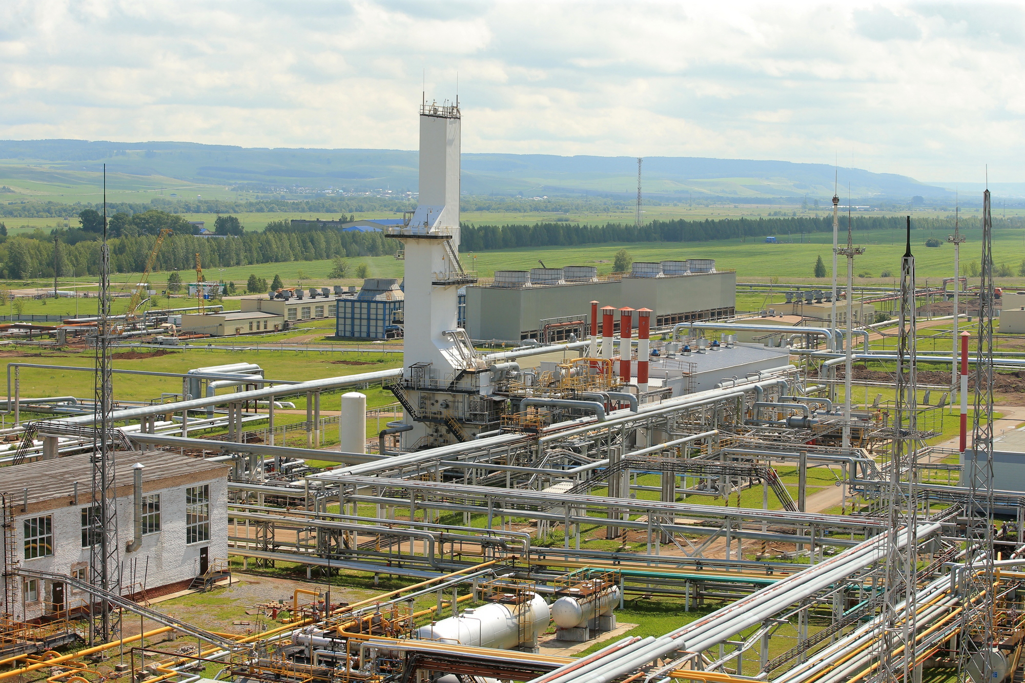 Миннибаевский ГПЗ будет производить гелий и СПГ