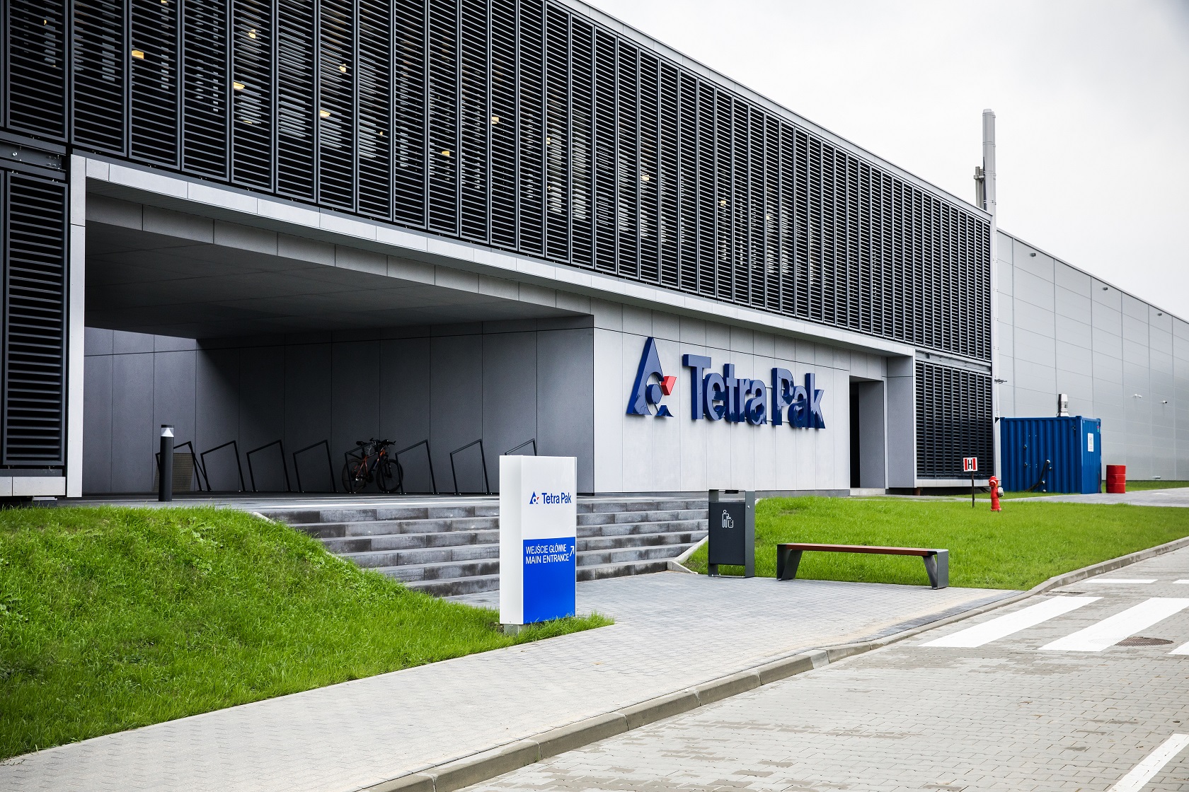 Tetra Pak первая в отрасли заменила алюминиевый барьерный слой на полимерный