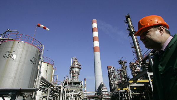 Газпром нефть увеличила капвложения в НПЗ на 16% за счет проекта NIS