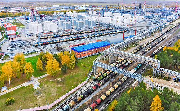 SOCAR продолжает переговоры со Сбербанком о покупке Антипинского НПЗ 