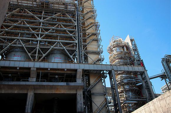 Татнефть намерена запустить пилотную установку гидроконверсии гудрона в 2018г.