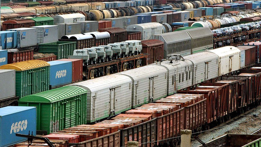 Погрузка на сети РЖД в мае снизилась на 5,6%
