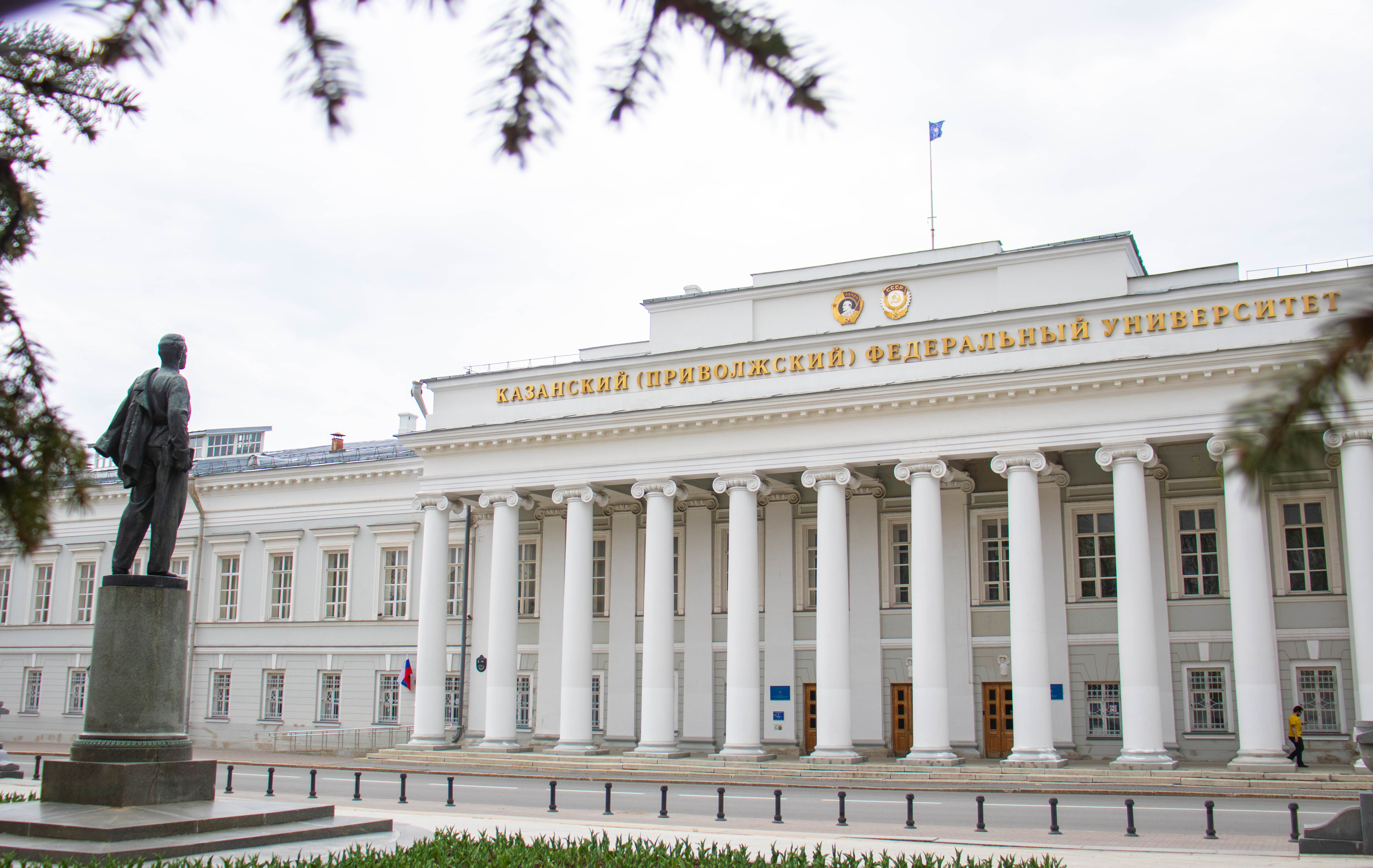 Ученые РФ создали технологию получения термопласта для авиастроения