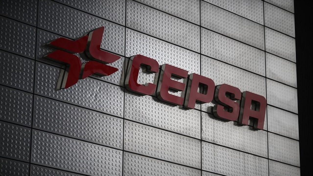 Испанская Cepsa прекратила закупки российского сырья