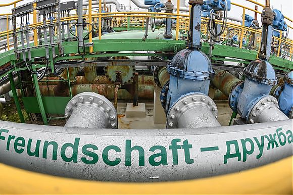 Белорусский участок нефтепровода "Дружба" очищен от загрязненной нефти