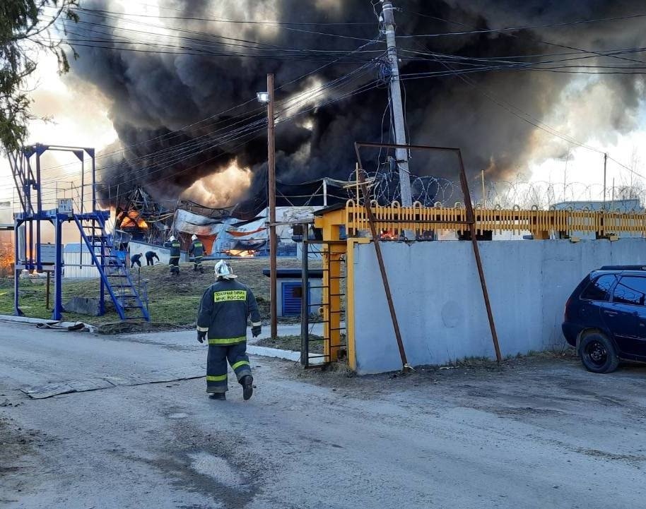 Пожар произошел на химзаводе в Кинешме, есть пострадавшие