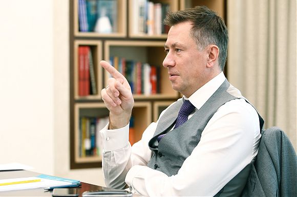 Глава СИБУРа Д. Конов усомнился в возможности IPO до запуска ЗапСиба