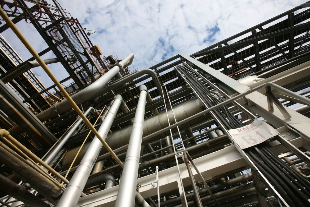 Американская DuPont во втором квартале снизила прибыль на 12%