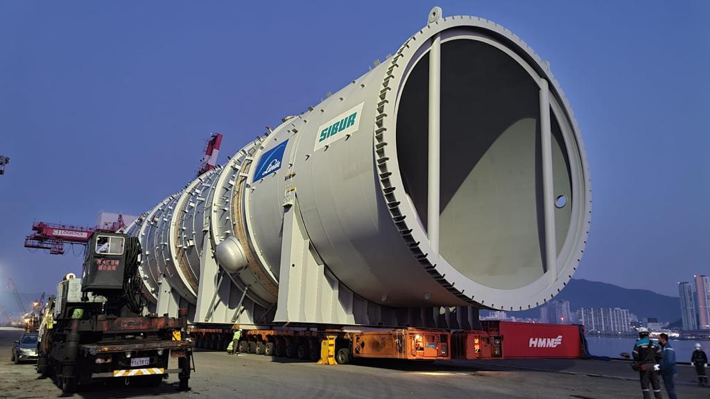 Амурский ГХК в 2021 году примет 58 тыс. тонн грузов для строительства