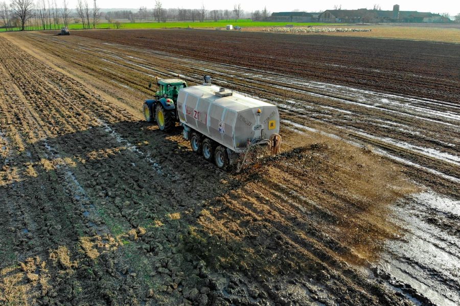 Российские аграрии в 2021 г. увеличили закупки минудобрений почти на 20%
