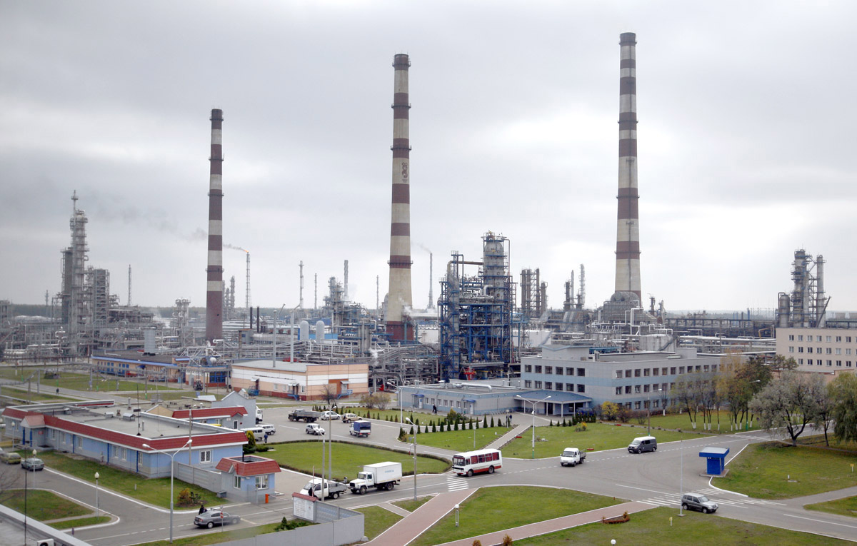 Белнефтехим: часть потерь из-за загрязненной нефти компенсирована