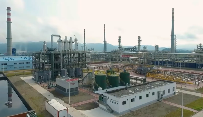 Компания Sinopec сохранила переработку нефти на уровне 127 млн тонн
