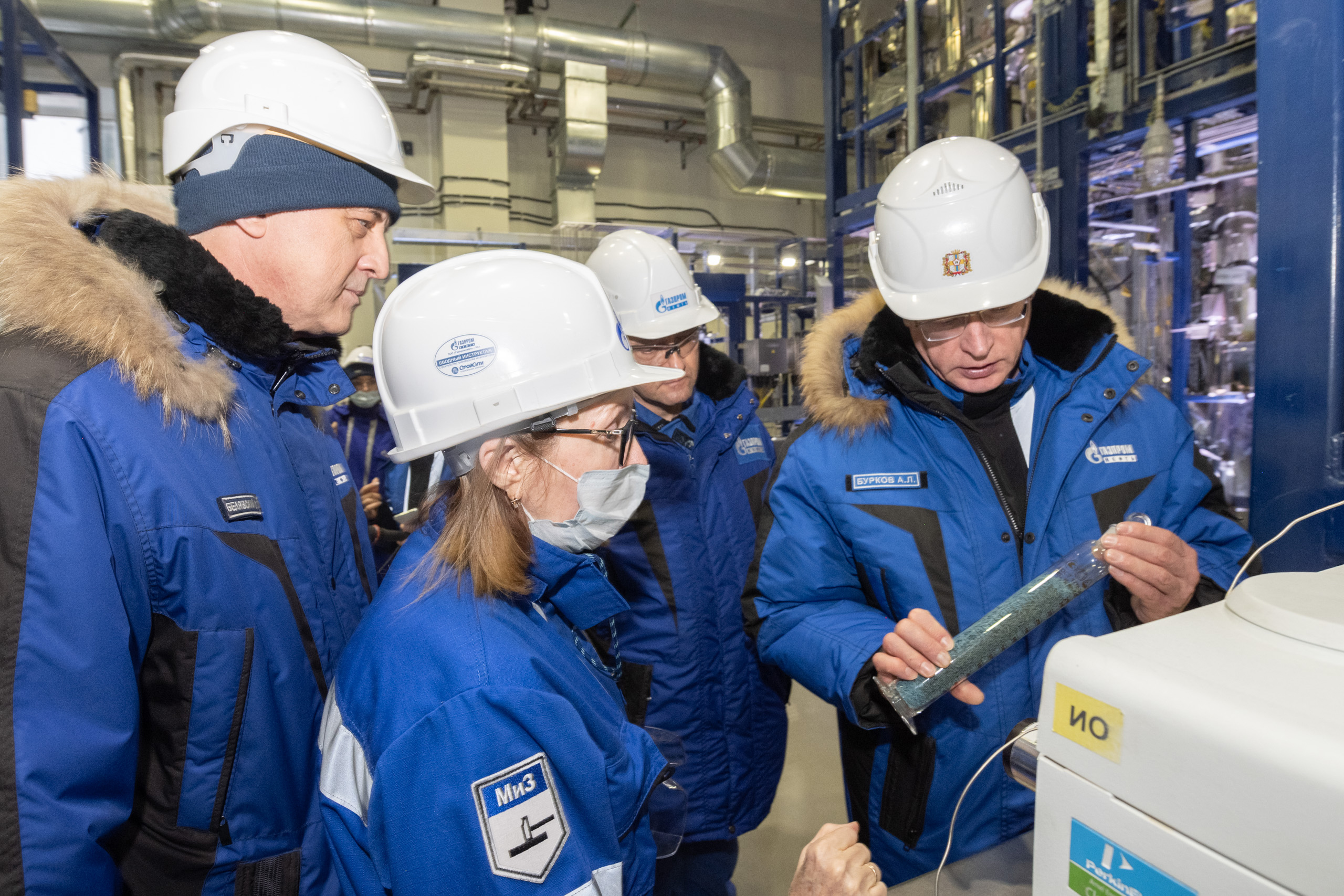 "Газпром нефть" открыла в Омске центр повышения эффективности катализаторов