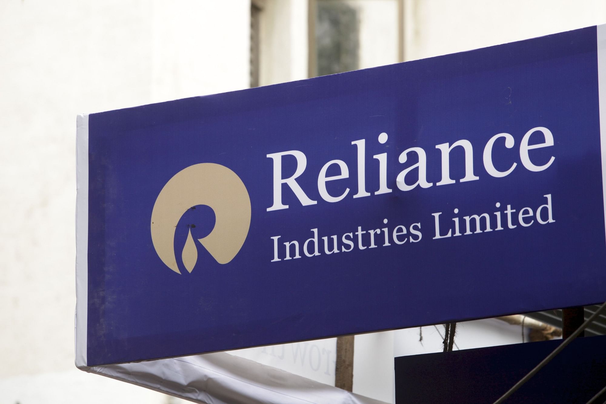 Reliance и Saudi Aramco пересмотрят условия сделки по комплексу в Джамнагаре