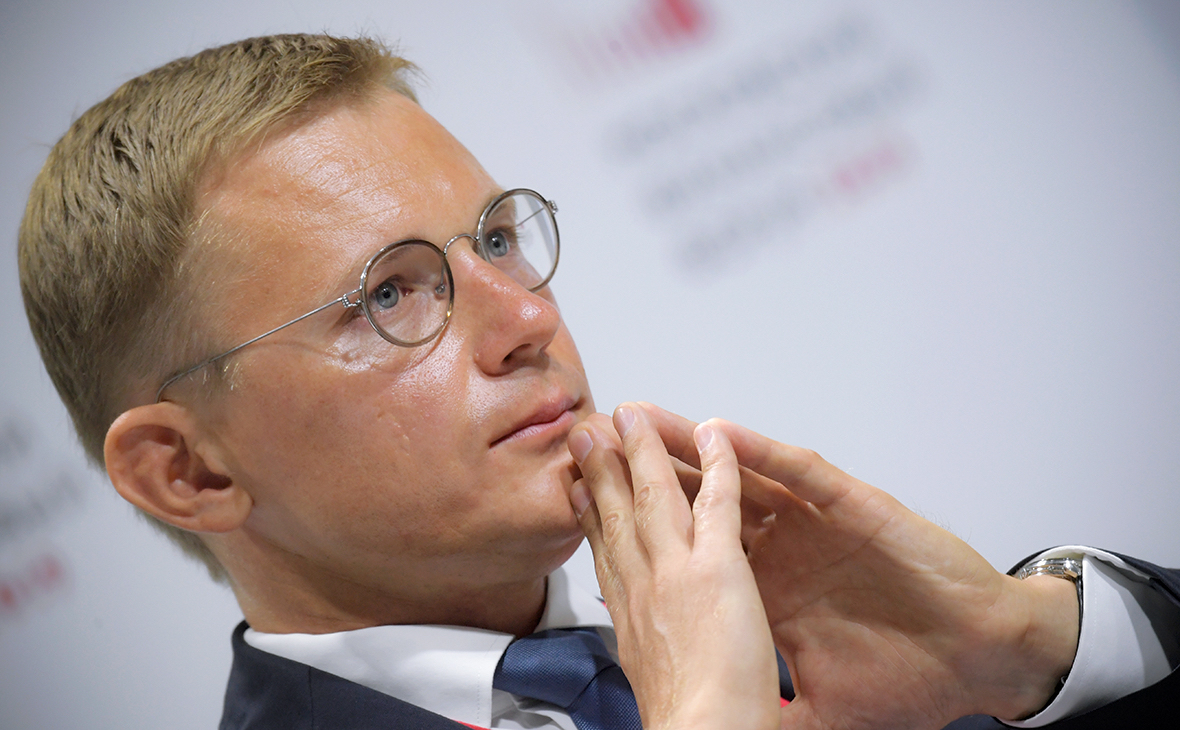 Минфин готов обсуждать введение отрицательного акциза для ВНХК "Роснефти"