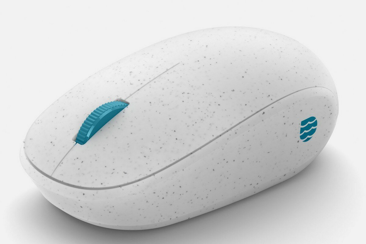 Sabic и Microsoft создают мышь из переработанного океанического пластика