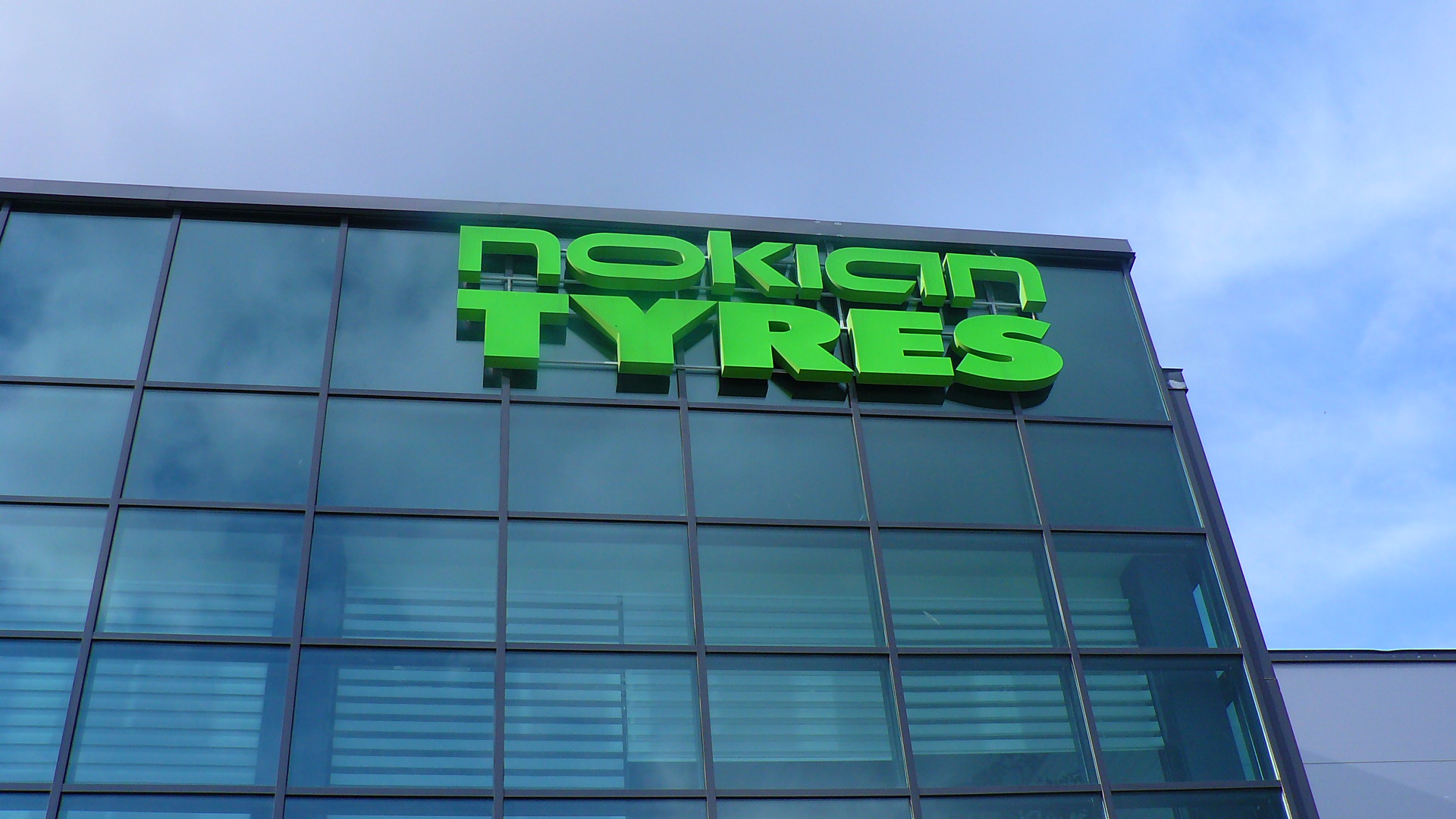 Nokian Tyres продолжит выпуск шин на заводе в РФ