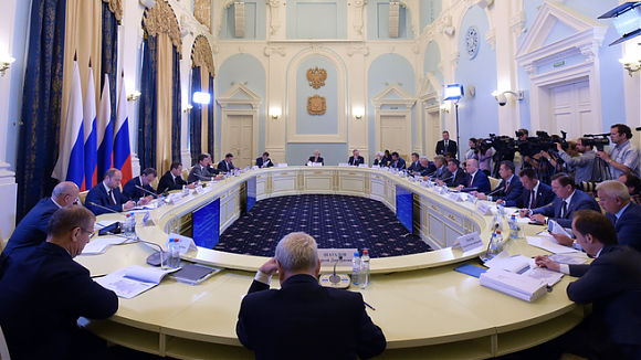 Профильное ведомство. Правительство РФ. Совещание об импортозамещении. Заседание правительства РФ картинка вертикальная