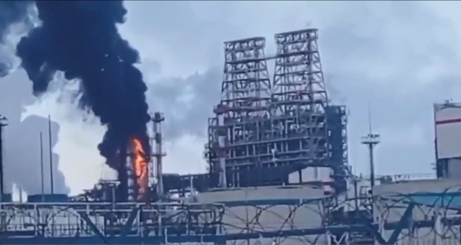"Лукойл" до конца февраля возобновит работу установки на Кстовском НПЗ