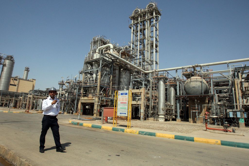 Иран сможет увеличить выпуск нефтехимии до 100 млн тонн, вложив $17 млрд