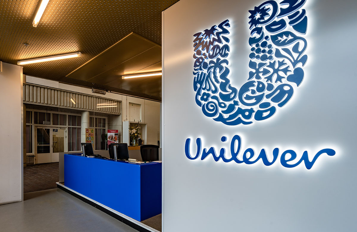 Unilever в 2022 году отказалась от сливерной полимерной пленки для упаковки