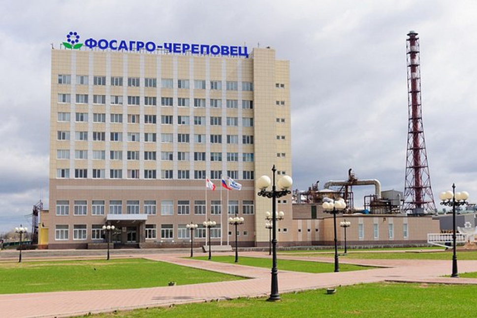 Три человека пострадали при утечке аммиака на заводе "Фосагро" в Череповце