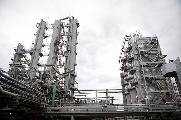 Роснефть приобрела САНОРС за $300 млн или 18,3 млрд рублей по курсу ЦБ