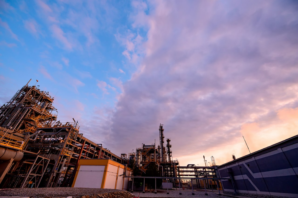 "Узбекнефтегаз" расширит мощности Шуртанского ГХК по производству полимеров