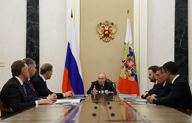 Путин провел совещание по развитию химпрома