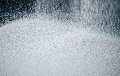 Крупнейшими импортерами российских удобрений стали Бразилия и Индия 