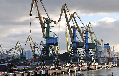 Мурманский порт начал перевалку калийных удобрений на экспорт